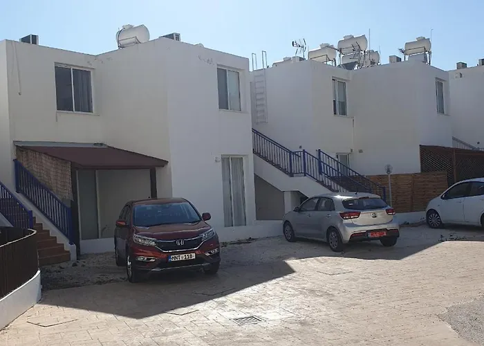 Evros Peyia & Coral Bay Seaview Apartment
